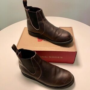 REDWING CLASSIC HERITAGE CHELSEA BOOTS